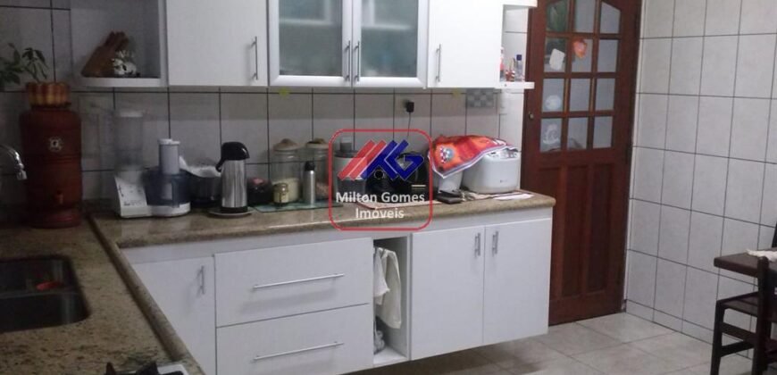 Sobrado para Venda em São Paulo, Vila Carrao, 3 dormitórios, 3 suítes, 2 banheiros, 4 vagas