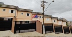 Sobrado para Venda em São Paulo, Guaianases, 2 dormitórios, 2 banheiros, 1 vaga